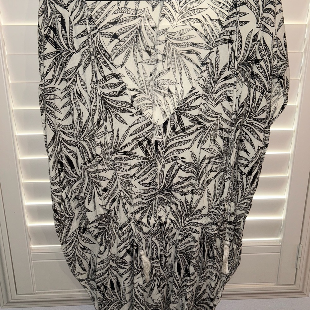 Black and Off-White Leaf Print Romper